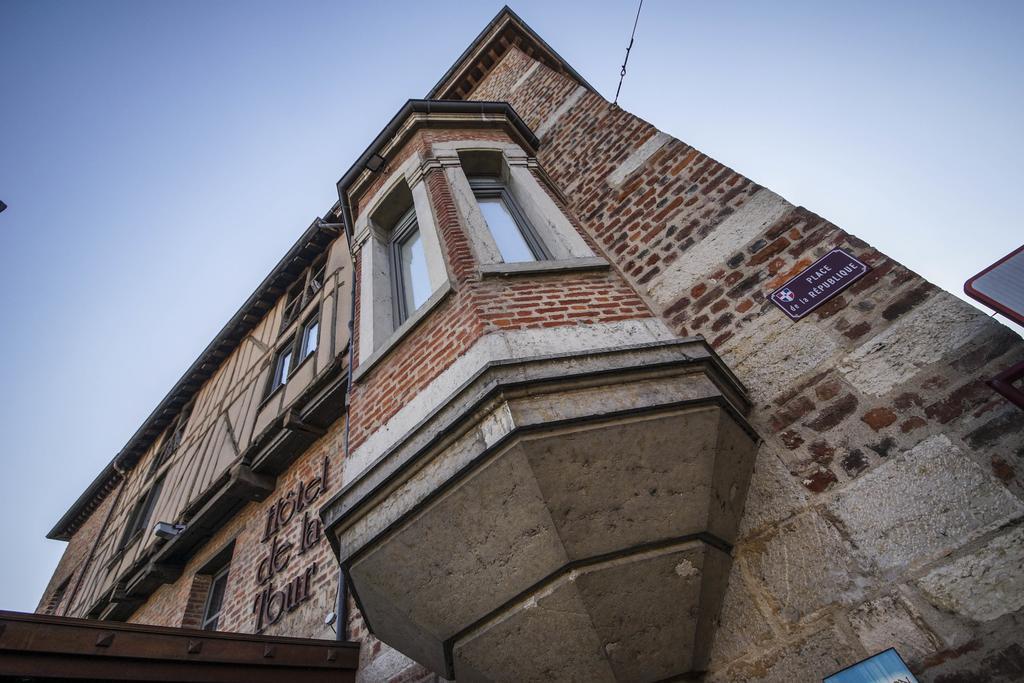 De La Tour Hotel